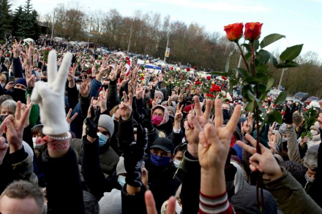 Thousands march in Belarus opposition rally in Minsk