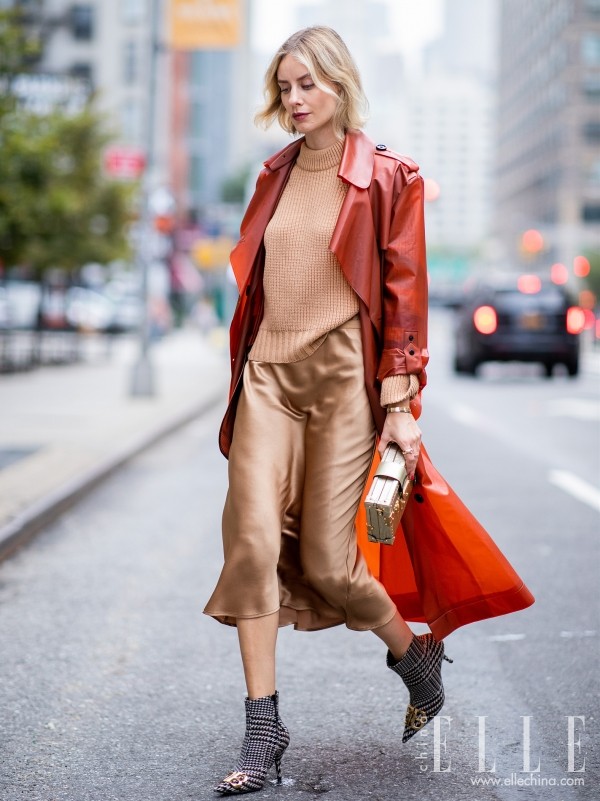 秋冬季的高级感,全靠这条缎面裙!