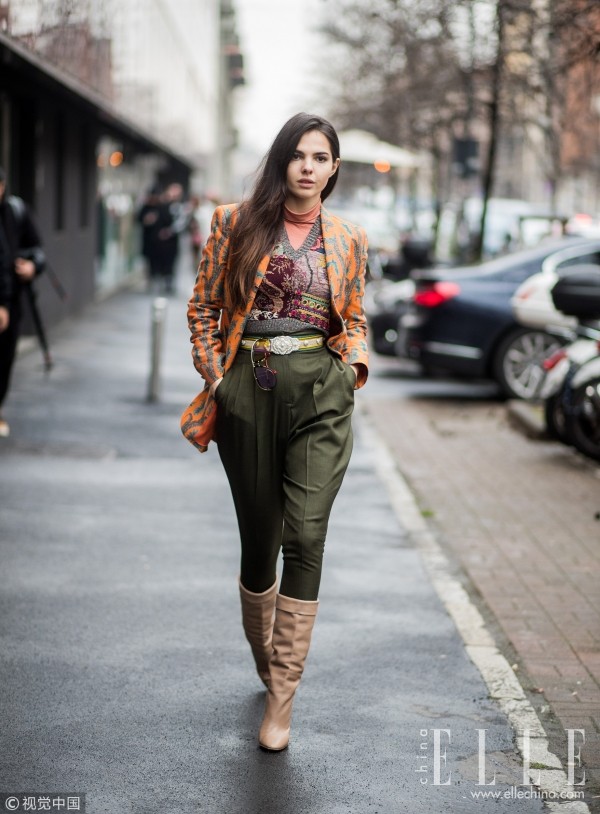 十一假后脸变圆?穿上V领毛衣不用PS一样瘦