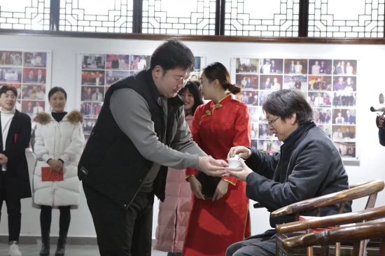 2fd0f1f84d434193a2a427550967241c 2fd0f1f84d434193a2a427550967241c