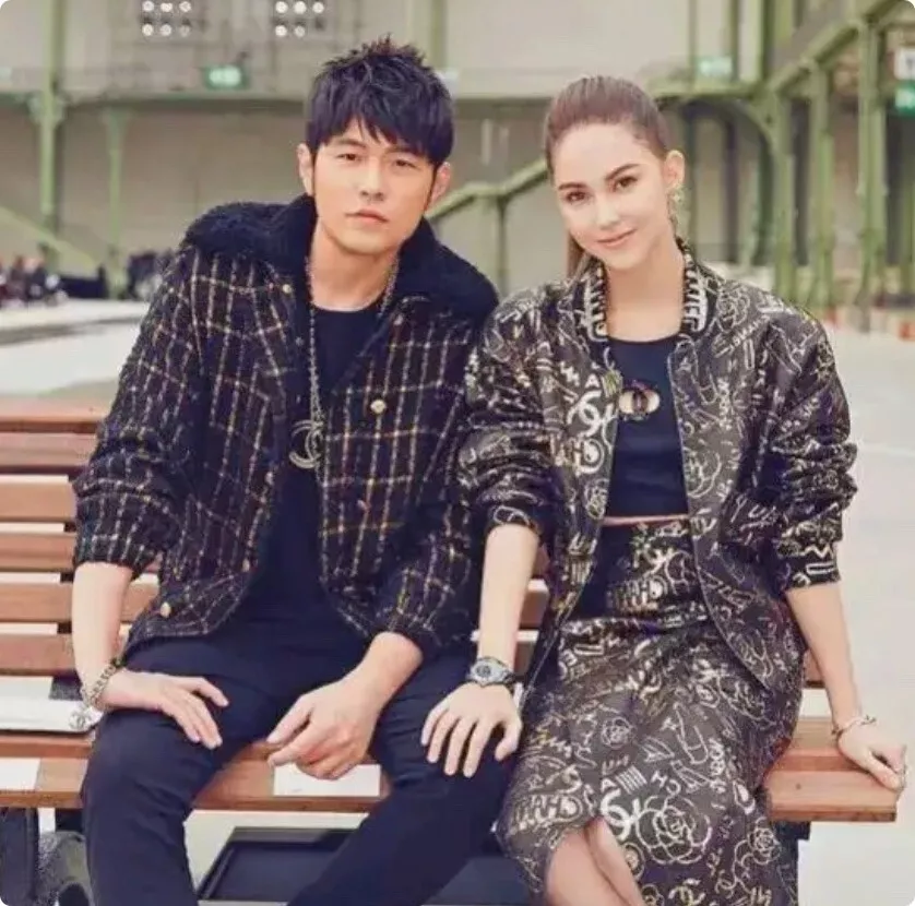 看完张纪中妻子的生活,很少有女人不羡慕吧